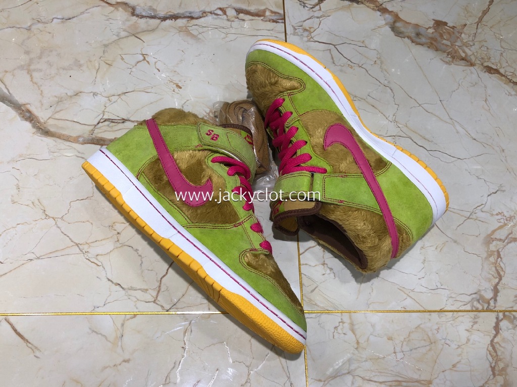 nike dunk mama bear